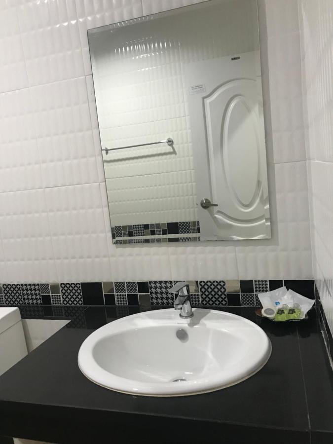 Ttt Hotel Hat Yai Zewnętrze zdjęcie